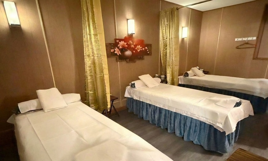 Image 4: 60-/90- Min Swedish, Deep Tissue Massage w/ Optional Foot Massage