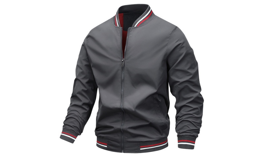 Image 5: Men's Lightweight Windbreaker Jacket, Water-Repellent & Stylish Design
