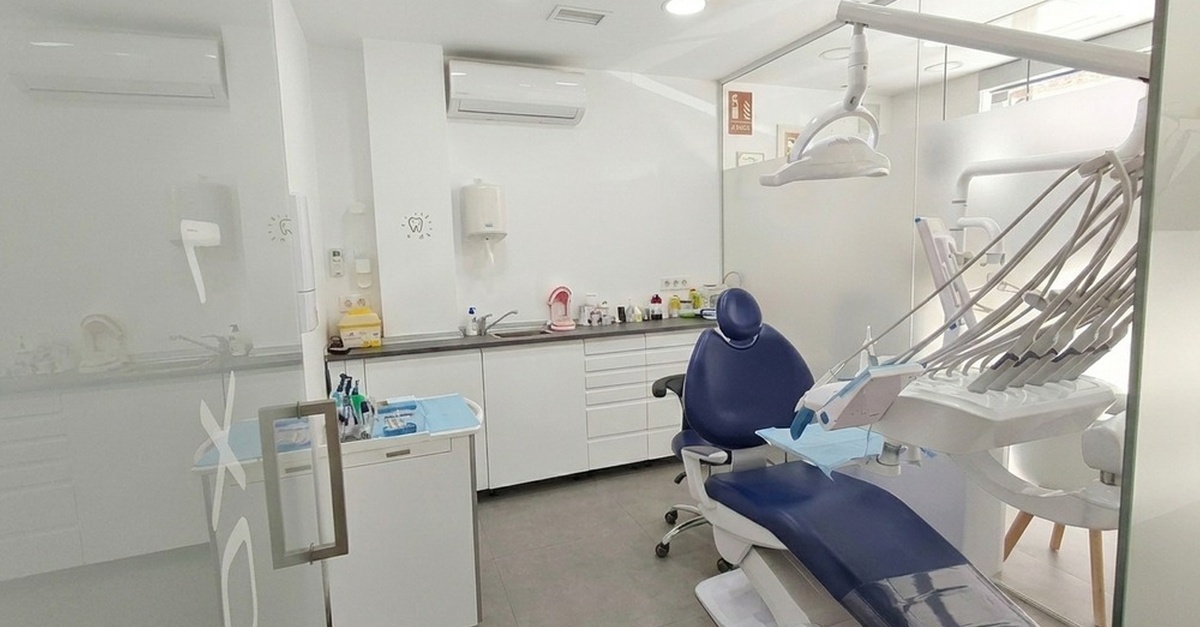 Limpieza dental con ultrasonidos en Valencia