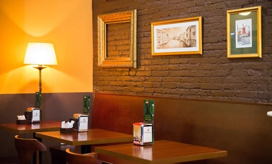 Image 23: Brunch o merienda  para 2 o 4 con platos dulces, salados y bebidas