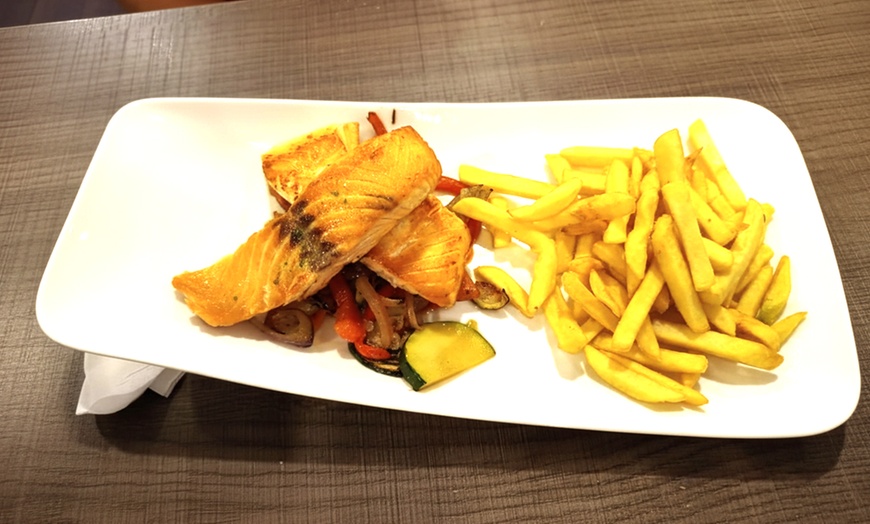 Image 20: Menú mediterráneo light o completo para 2 o 4 personas