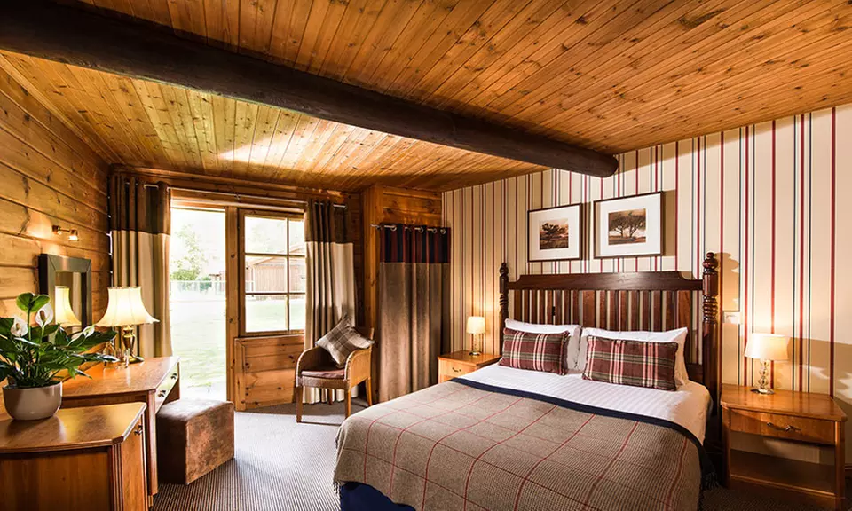 West Yorkshire: Standard Room with Breakfast