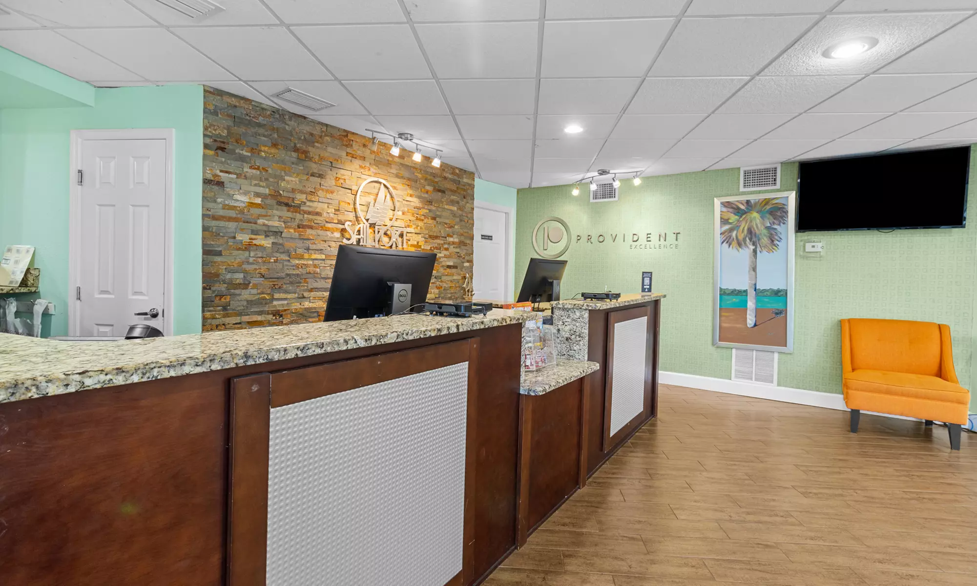 Sailport Waterfront Suites: Your Gateway to Bayside Serenity
