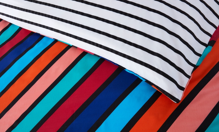 Image 2: Stripe Reversible Duvet Set