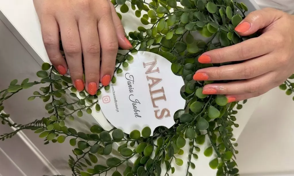 Expert Manicures & Pedicures with Long-Lasting, Stunning Results