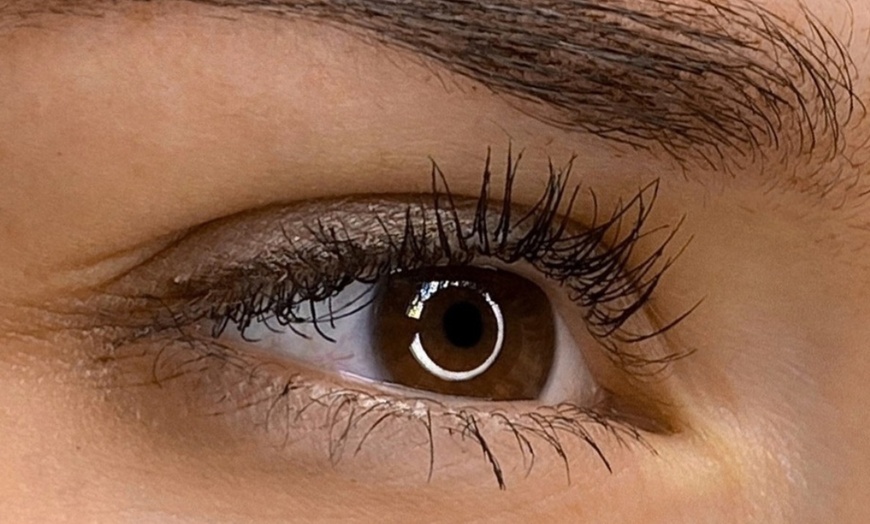 Image 7: Tijd besparen? Kies voor langdurige permanente make-up naar keuze