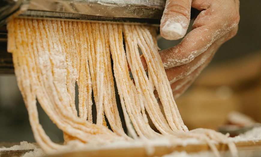 Image 7: Intensiv-Kochkurs „Handgemachte Pasta und Ravioli wie in Italien“