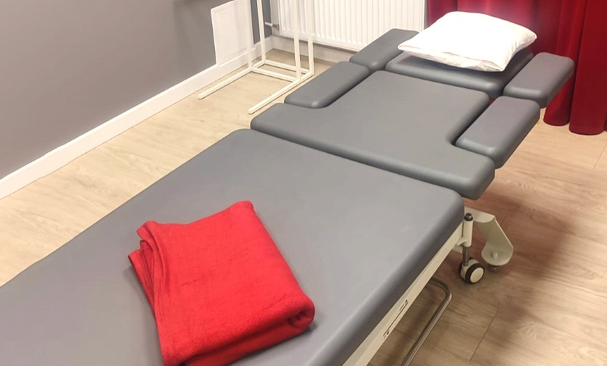 Image 4: Masaż klasyczny, bańką chińską, tajski masaż stóp i więcej