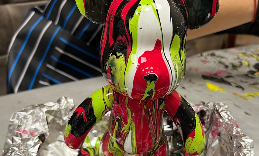 Image 17: Taller de pintura de un osito de peluche para 1 o 2 personas