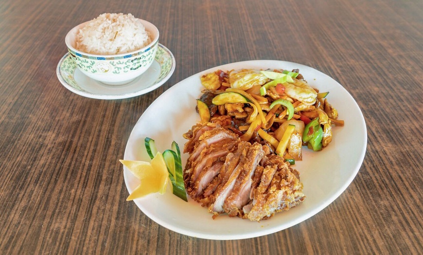 Image 2: Peking-Ente serviert als 4-Gänge-Menü inkl. Aperitif für 4 Personen