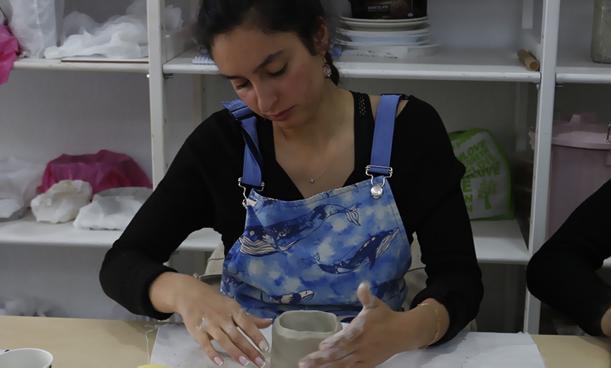 Image 4: Curso intensivo de cerámica con bebida y picoteo, verano e invierno