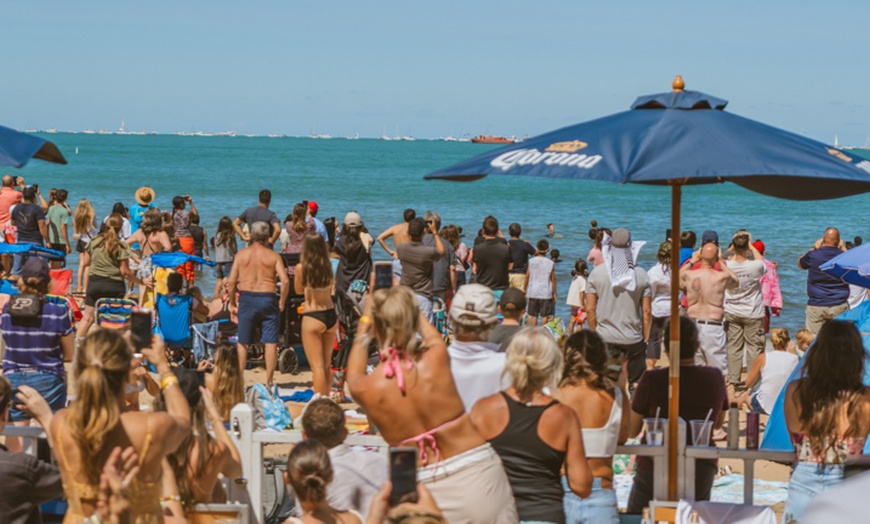 Image 4: Air & Water Show, All-Inclusive Wristbands @ Whispers Oak Street Beach