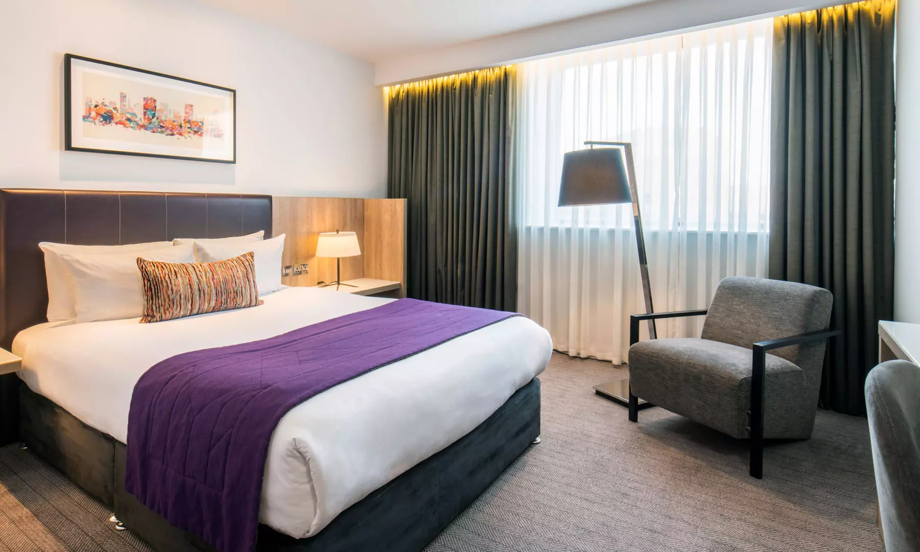 Birmingham: 4* Double Room Stay with Breakfast
