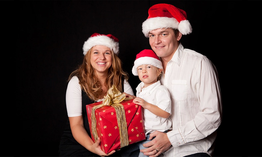 Image 4: Festive Photo Magic: Christmas Sessions for All
