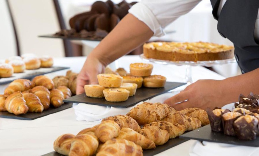 Image 10: Verona 4*: camera Queen Standard con colazione, Spa e room service