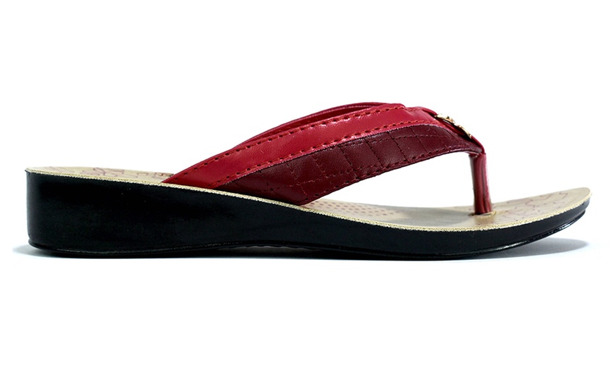 Image 24: Women's Summer Toe Post Sandals