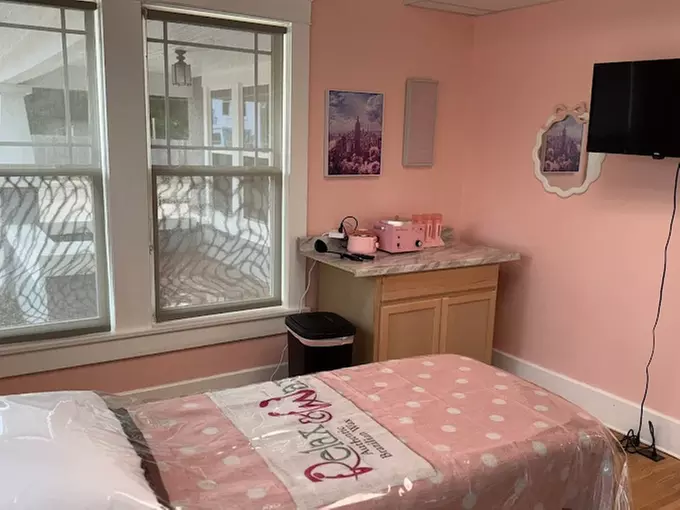 Get Beach-Ready Skin with Brazilian Waxing or Sugaring Session!