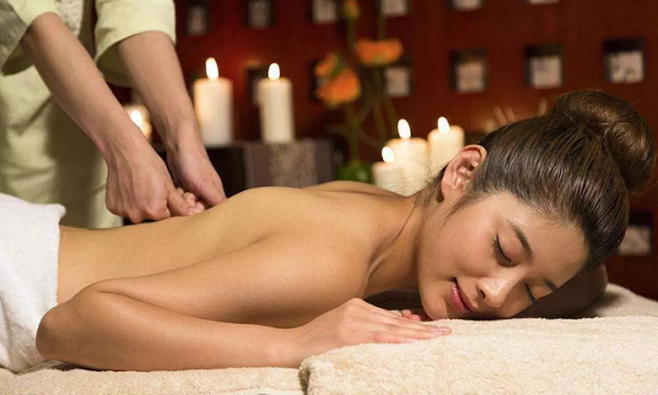 Massage Tui Na épaules et cou de 45 min ou du corps d'1h au Bonheur Bien Etre (jusqu'à 38% de remise) - Primary Image