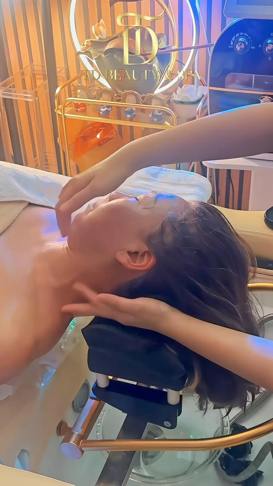 Enjoy Royal Head Spa Treatments w/Massage on Neck and Scalp for 1 or 2