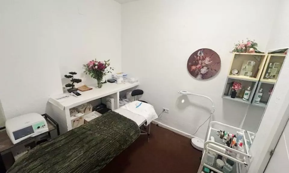 Sesión de micropigmentación de labios, ojos, cejas o capilar para 1