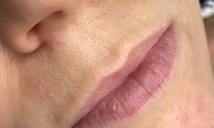 Image 3: Sesión de micropigmentación de labios, ojos, cejas o capilar para 1