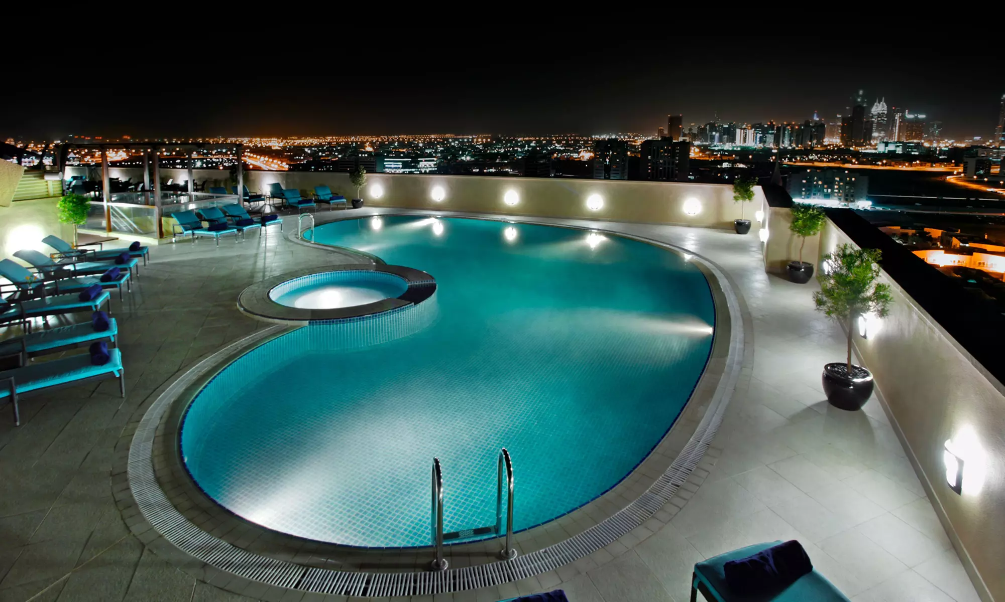 Savor with Lunch/Dinner Buffet with Pool & Hot Tub for 1 Child, 1, 2 or 4 Adults @Monarch Coffee(Up to 35%Off) - Primary Image