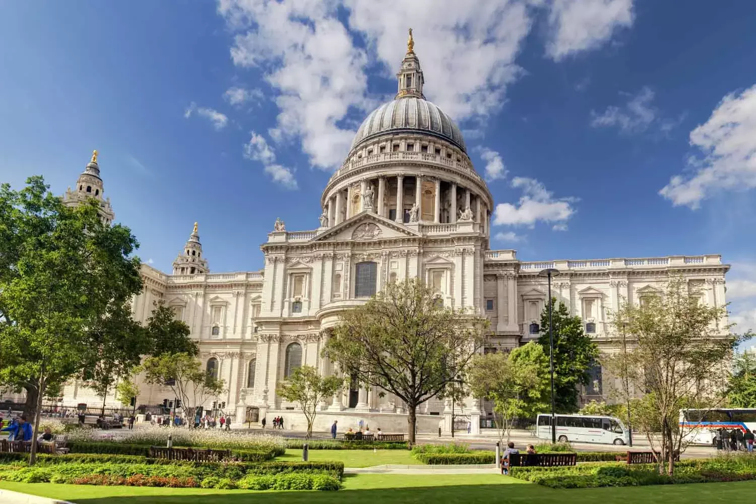 Family-Friendly Routemaster Bus Tour with Live Guide – London