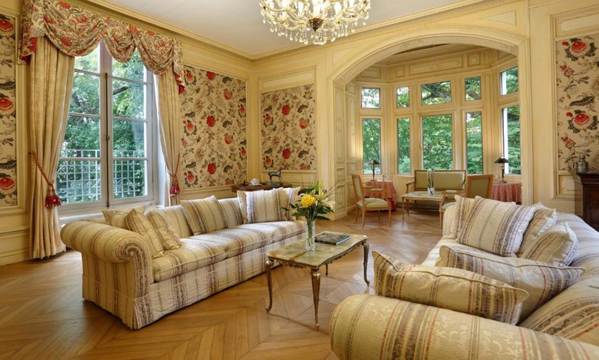 Image 4: Loir-et-Cher : chambre privilège, option petit-déjeuner, dîner et spa