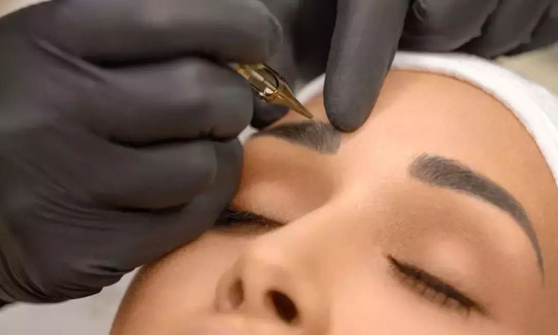 Microblading ou maquillage permanent chez Mentally Strong
