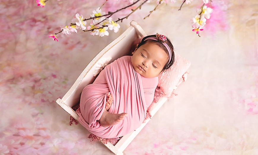 Image 10: Newborn Photography: Get a Standard, Deluxe or Solo Collection