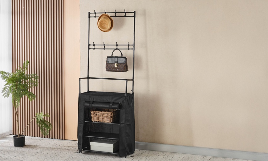 Image 9: Meubles de rangement et penderies