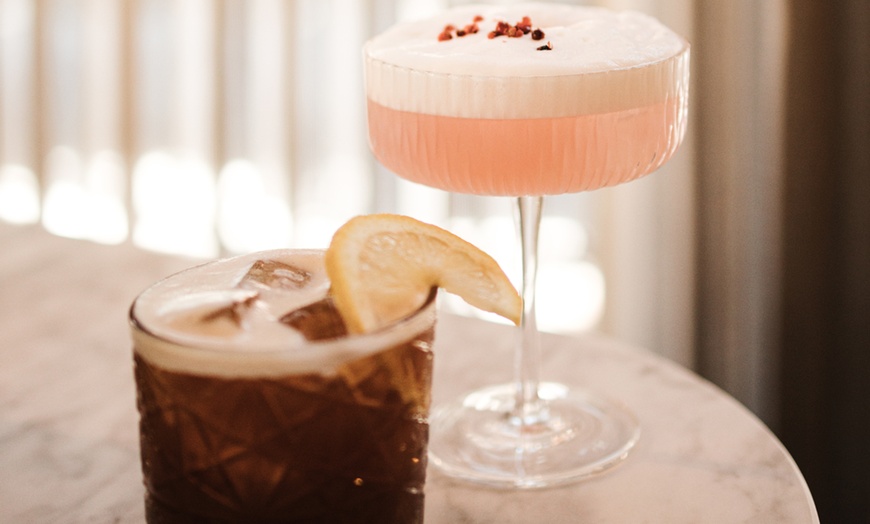 Image 19: Franse klassiekers en warme gastvrijheid in een gezellige bistro