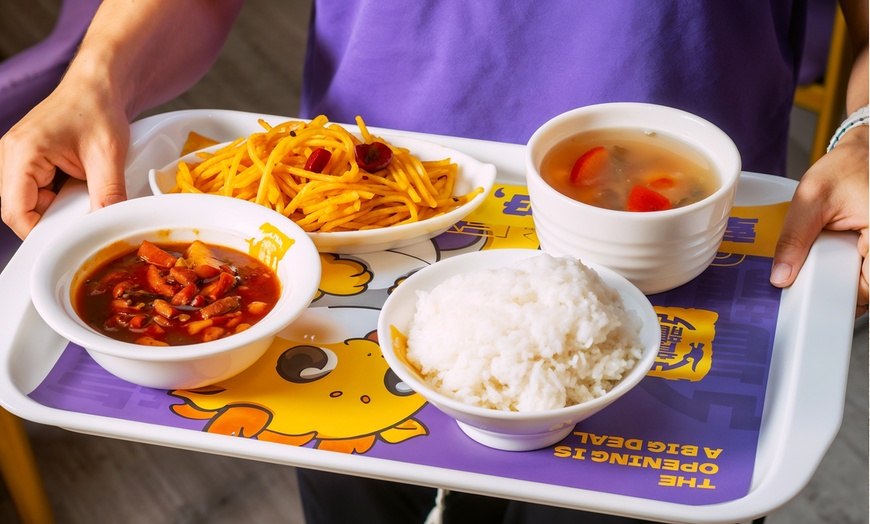 Image 3: 4-Course Chinese Dining Menu with Glass of House Wine or Soft Drink