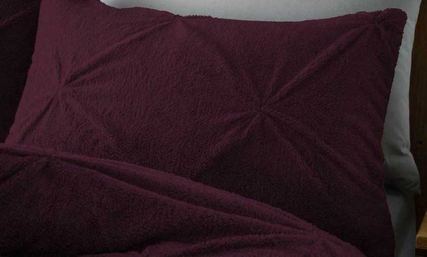 Image 20: Gaveno Cavailia Teddy Chiswick Duvet Cover Set or Teddy Fitted Sheets