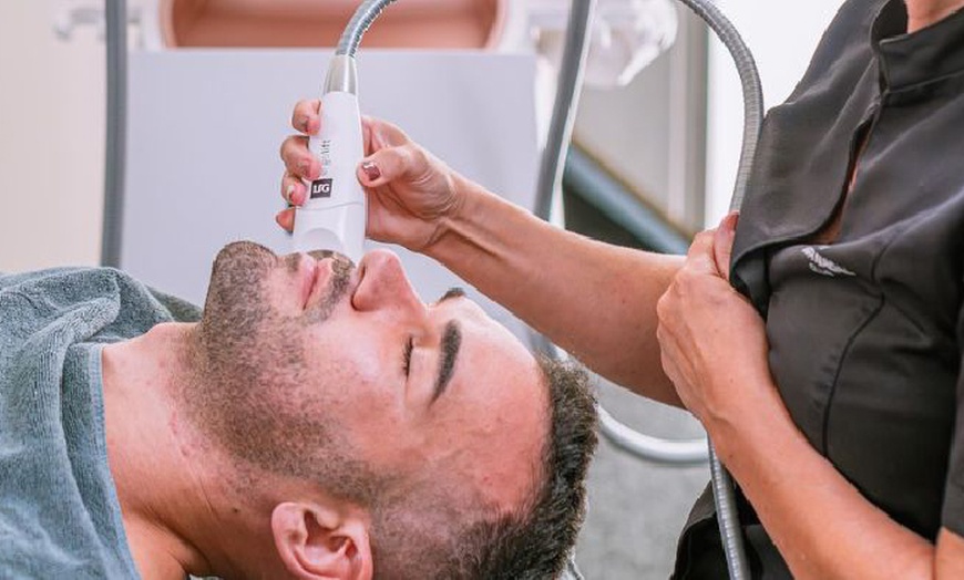 Image 9: Tratamiento facial reafirmante con colágeno, alginato o Indiba kobido