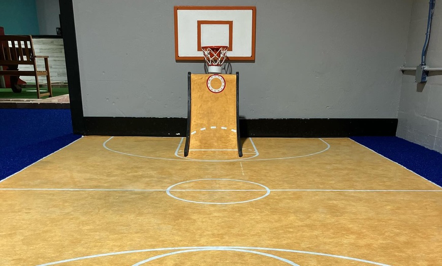 Image 4: Up to 36% Off 18-Holes of Indoor Mini-Golf at Mr. Putters