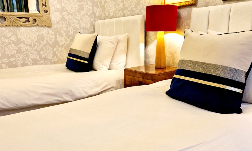 Image 8: Discover Historic Bath: 1 - 3 Night Stay with Breakfast