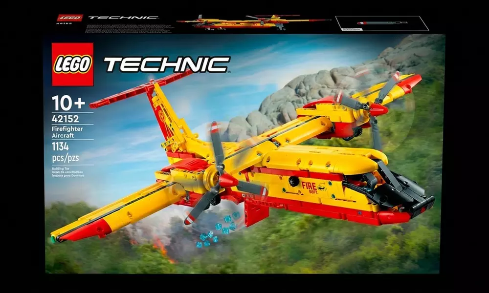 LEGO Technic Firefighter Aircraft, Realistic Operation Features - Primary Image