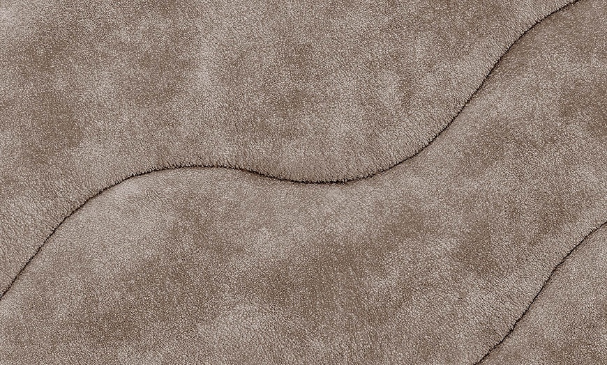 Image 14: Premium Winter Quilt: Soft, Hypoallergenic and Luxurious Comfort