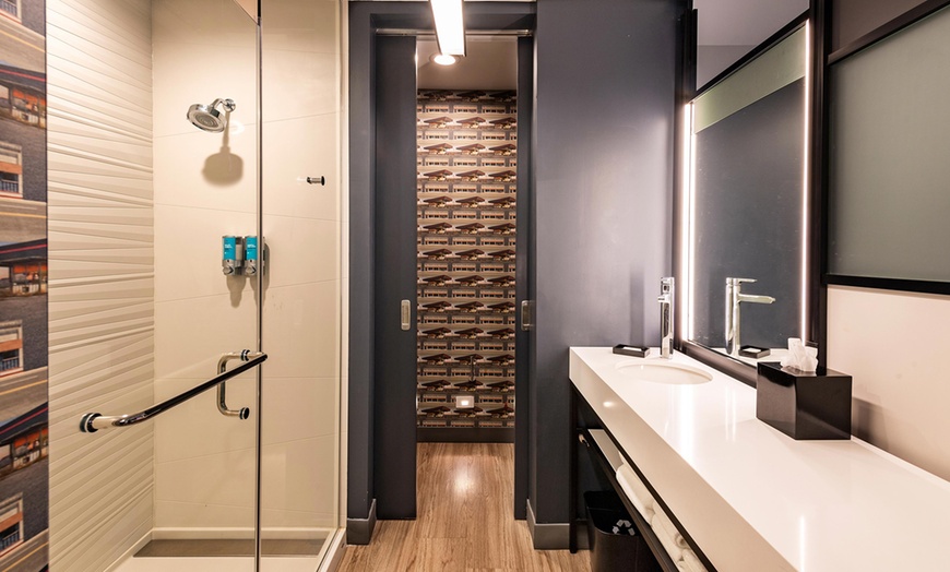 Image 7: Member-Only Deal: Aloft Savannah Downtown Historic District