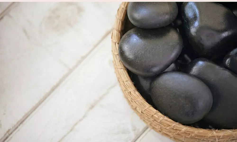 Soothe Me Hot Stone Massage: 60 Minutes of Deep Relaxation