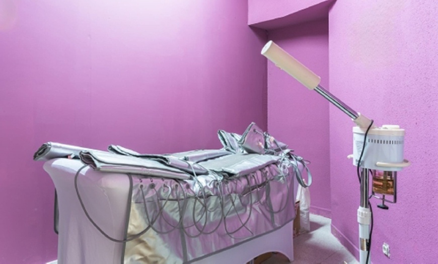 Image 5: Ritual corporal de belleza con masaje, peeling y radiofrecuencia