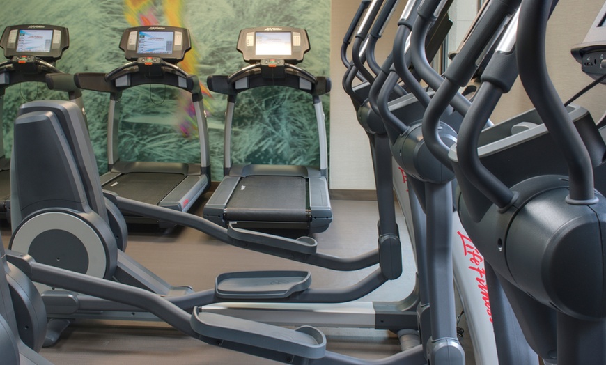 Image 9: Dossier Hotel