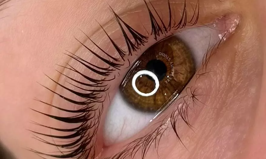 Rehaussement de cils coréen, browlift et coloration en option