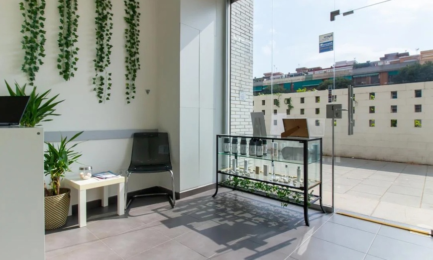 Image 7: Tratamiento reductor combinado con electroestimulación y presoterapia 