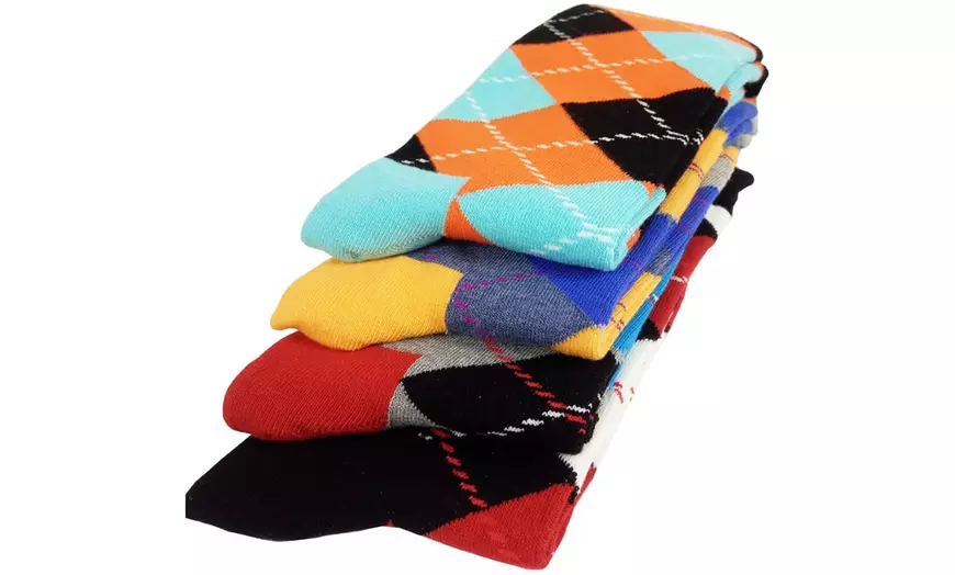 Image 5: 1, 5 o 10 pares de calcetines de caña alta con diseño estampado