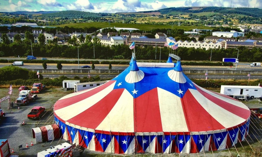 Image 5: Grandstand Ticket to Circu Vegas American Circus