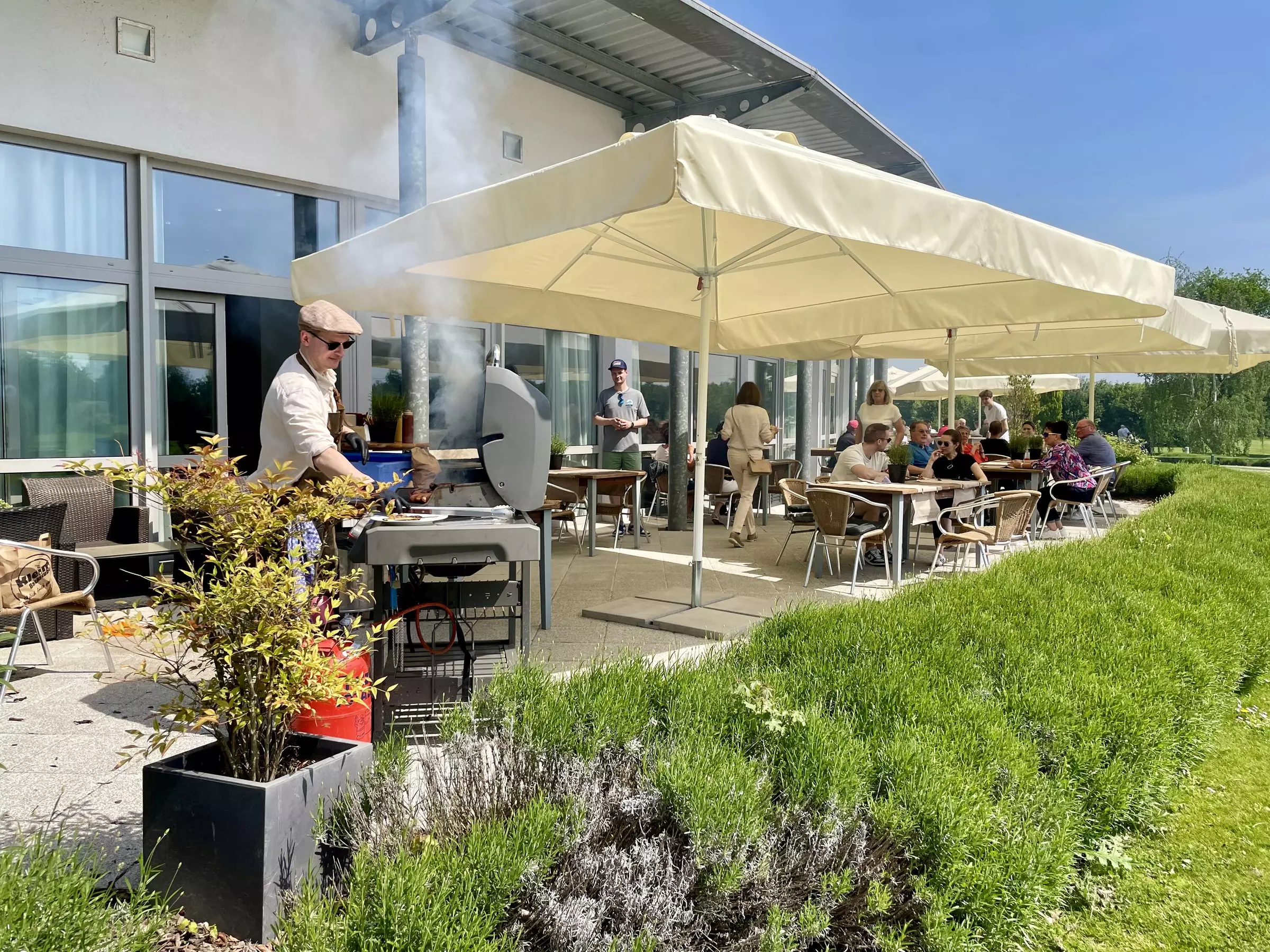 Spareribs inkl. Coleslaw & Beilage nach Wahl für 1 - 10 Personen