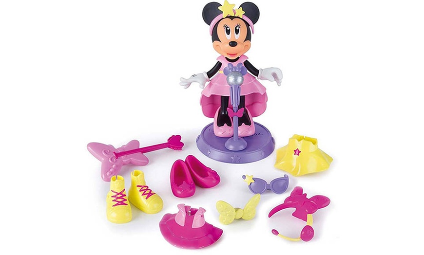 Image 4: Playset Minnie fashion doll Disney