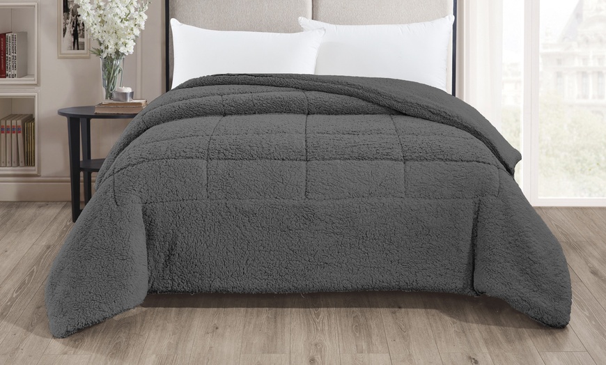 Image 3: Dubbelzijdige sprei